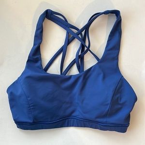 Lululemon sports bra
